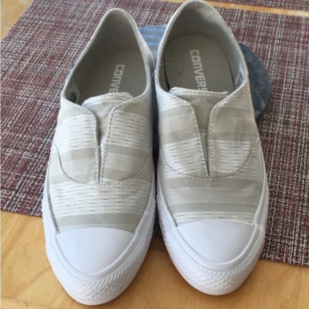 Converse Canvas Slip on shoes